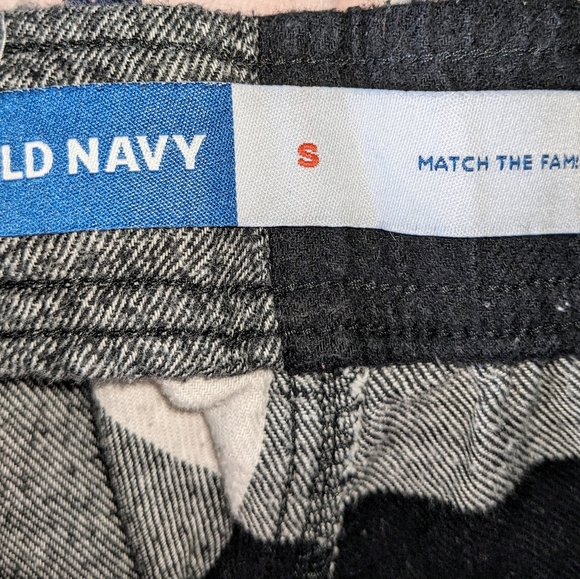 Plaid Old Navy Jogger Pajama Pants - Picture 3 of 5